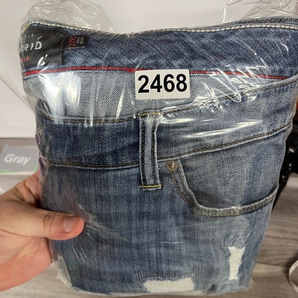 Torrid Trashed Distressed Boyfriend Jeans Womens 22W Xtra Short Cute Sexy 2468 - Picture 10 of 10